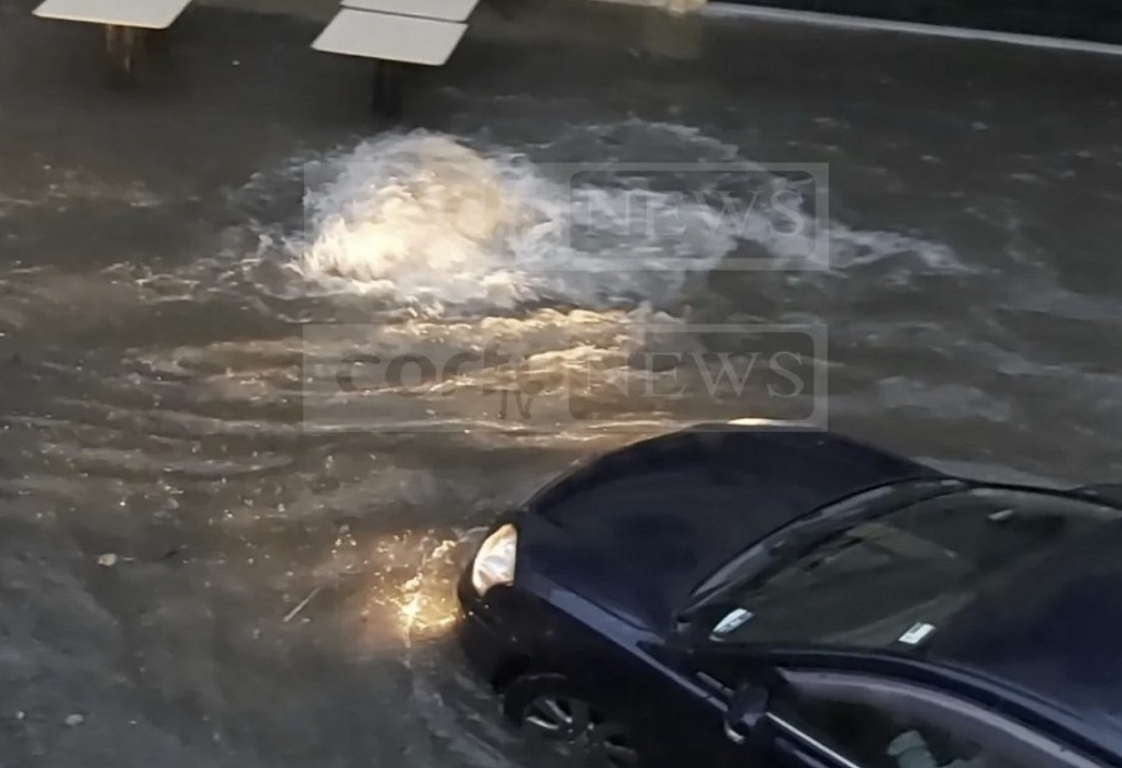 Η «Αθηνά» «χτυπάει» την Κέρκυρα: Πλημμυρισμένοι δρόμοι, κλειστά σχολεία, διακοπές ρεύματος (ΦΩΤΟ-VIDEO)