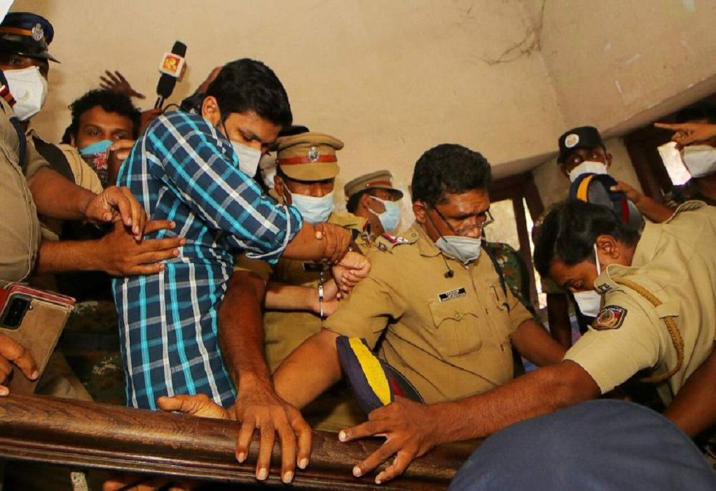 Ινδία: Δύο φορές ισόβια στον άνδρα που δολοφόνησε τη σύζυγό του με κόμπρα
