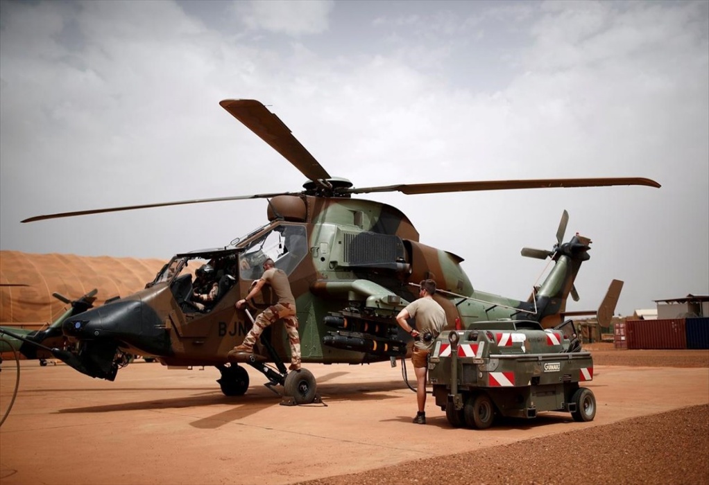 Το Μάλι παρέλαβε τέσσερα ελικόπτερα και όπλα από την Ρωσία