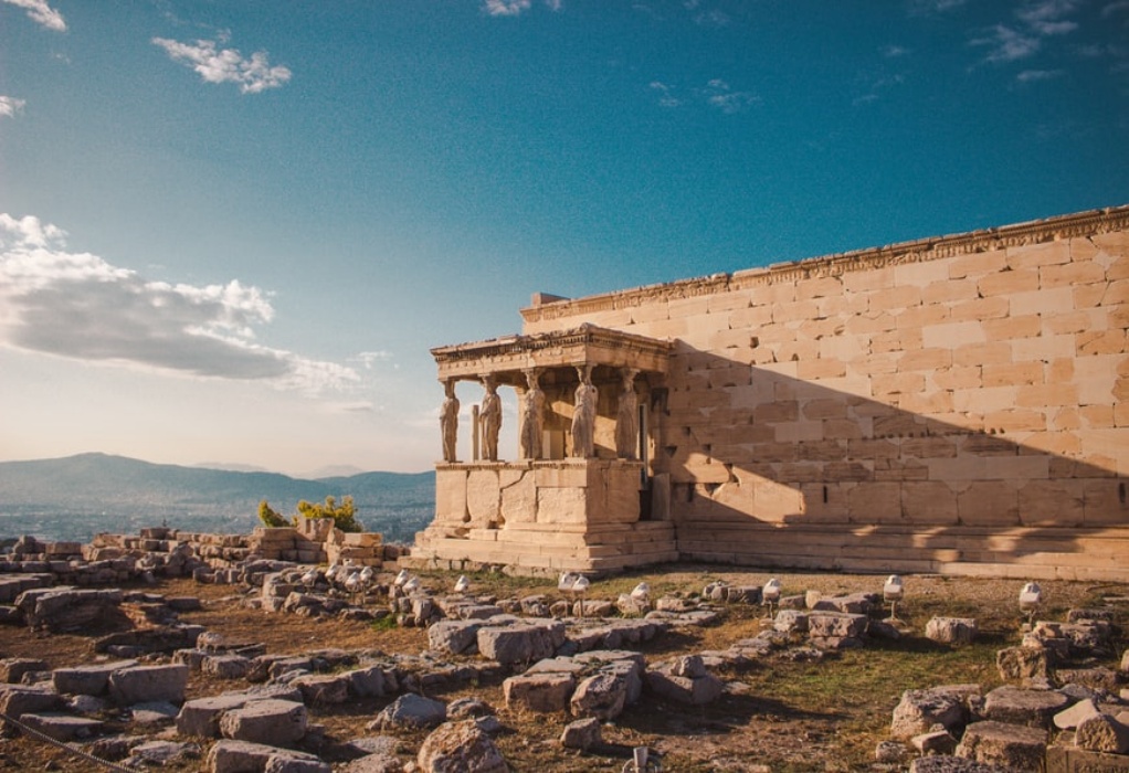 ΙΝΣΕΤΕ: Πού ταξίδεψαν στην Ελλάδα πέρυσι οι ξένοι τουρίστες και πόσα ξόδεψαν
