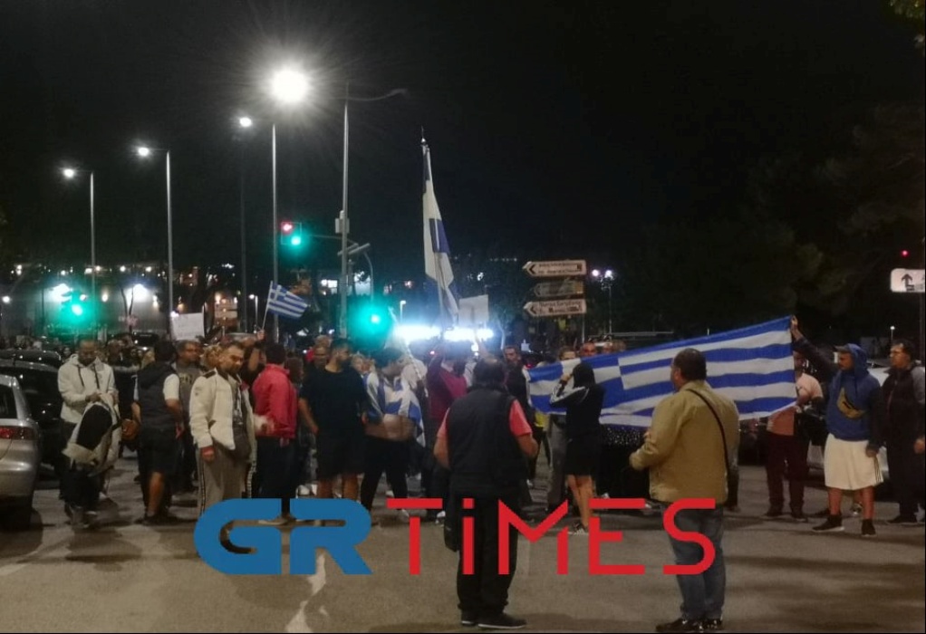 Πορεία αντιεμβολιαστών στο κέντρο της Θεσσαλονίκης (VIDEO)