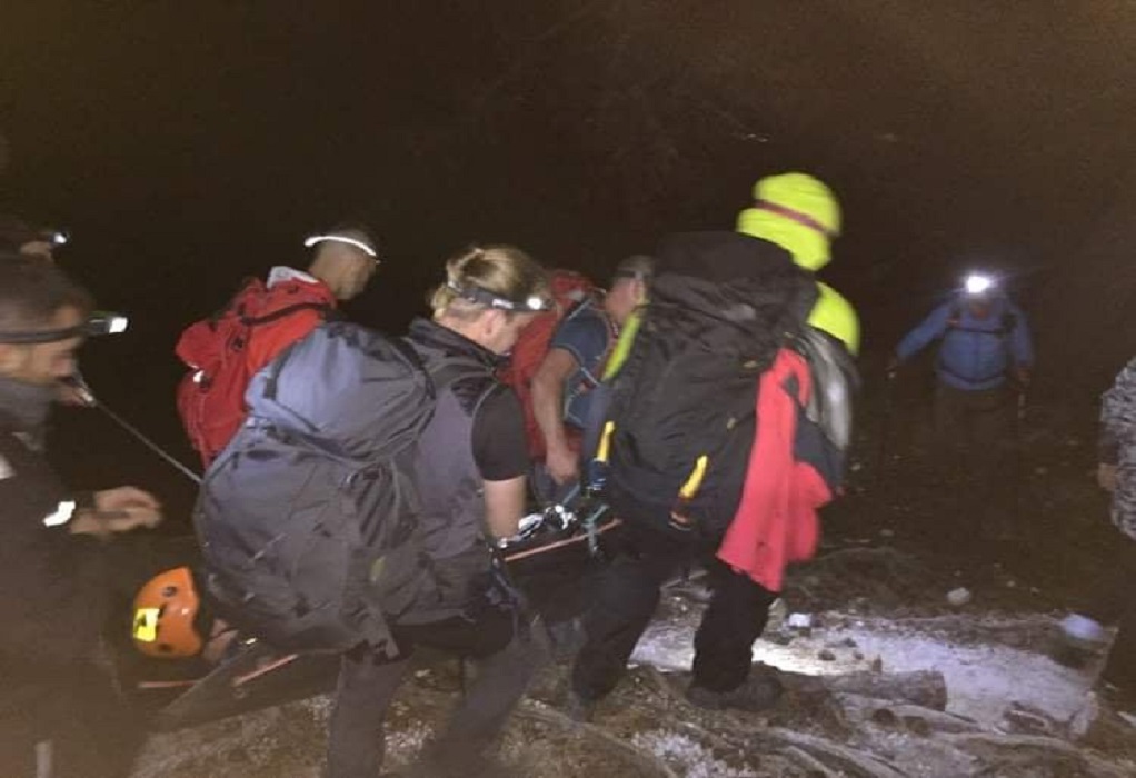 Νυχτερινή επιχείρηση διάσωσης χθες (23/10) στον Όλυμπο–Τραυματίας Ρώσος ορειβάτης (VIDEO)