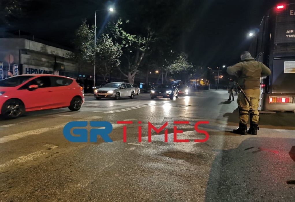 Πολυτεχνείο-Θεσσαλονίκη: Και «δεύτερος γύρος» επεισοδίων έξω από το Ιβανώφειο (VIDEO-ΦΩΤΟ)