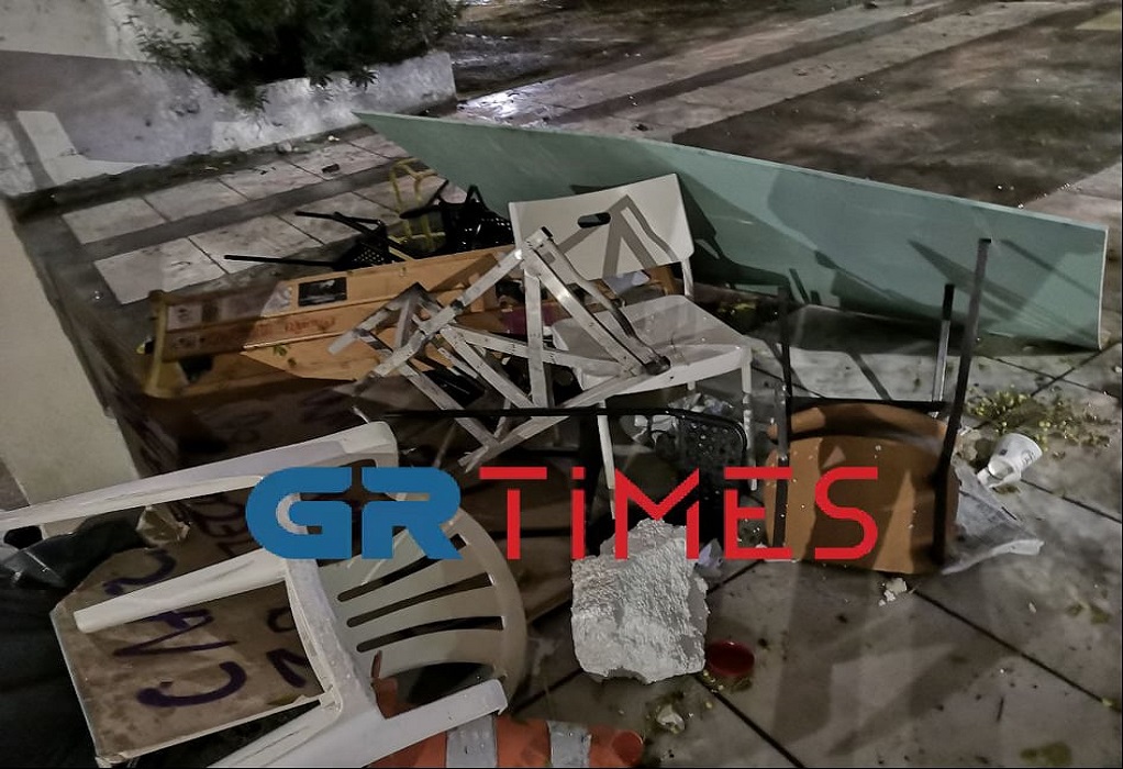 Θεσσαλονίκη: Βομβαρδισμένο τοπίο η είσοδος της Πολυτεχνικής Σχολής (VIDEO-ΦΩΤΟ)