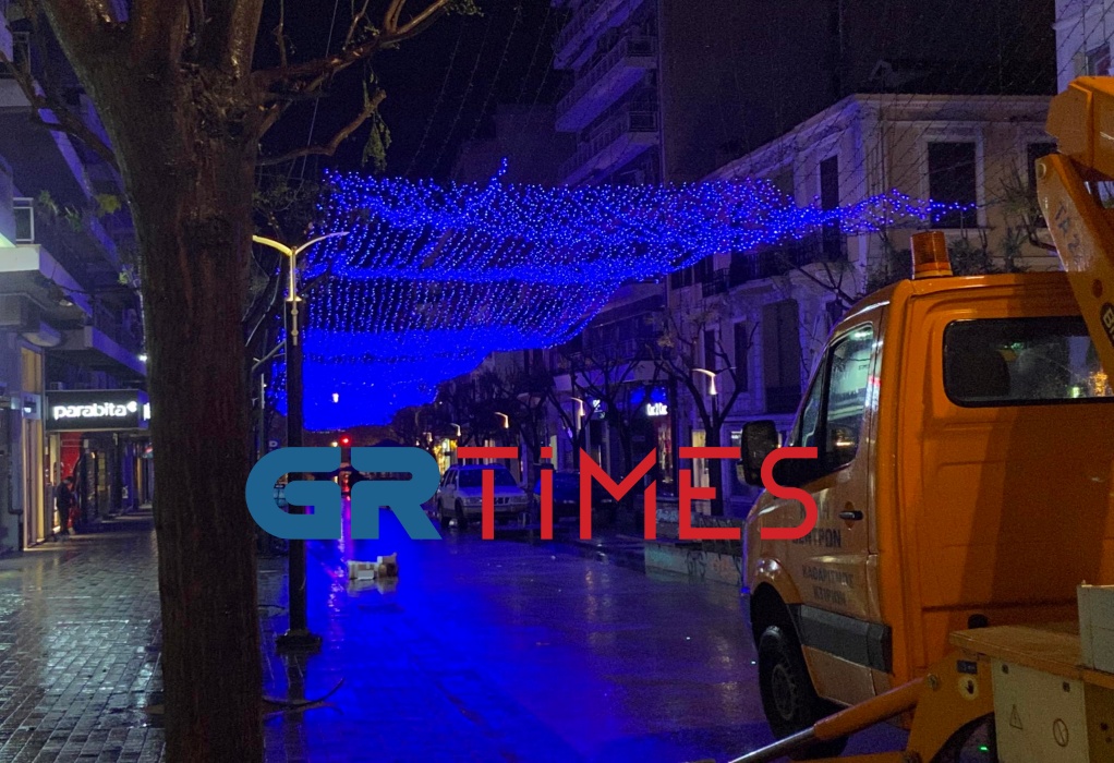 Θεσσαλονίκη: Ο «μπλε ουρανός» φώτισε τον πεζόδρομο της Αγίας Σοφίας (ΦΩΤΟ) 
