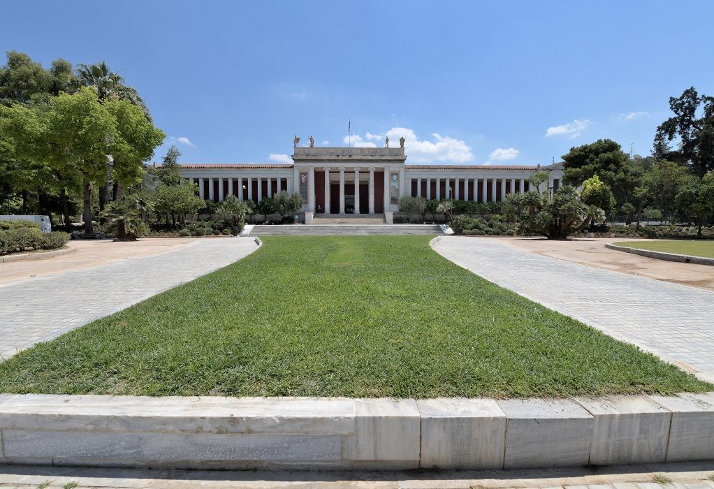 Αθήνα: Εγκατέλειψαν παιδί 2 ετών έξω από το Αρχαιολογικό Μουσείο