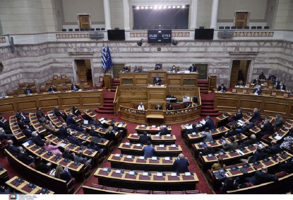 Συλλυπητήρια και θλίψη για το θάνατο του Δ. Τσοβόλα στη Βουλή