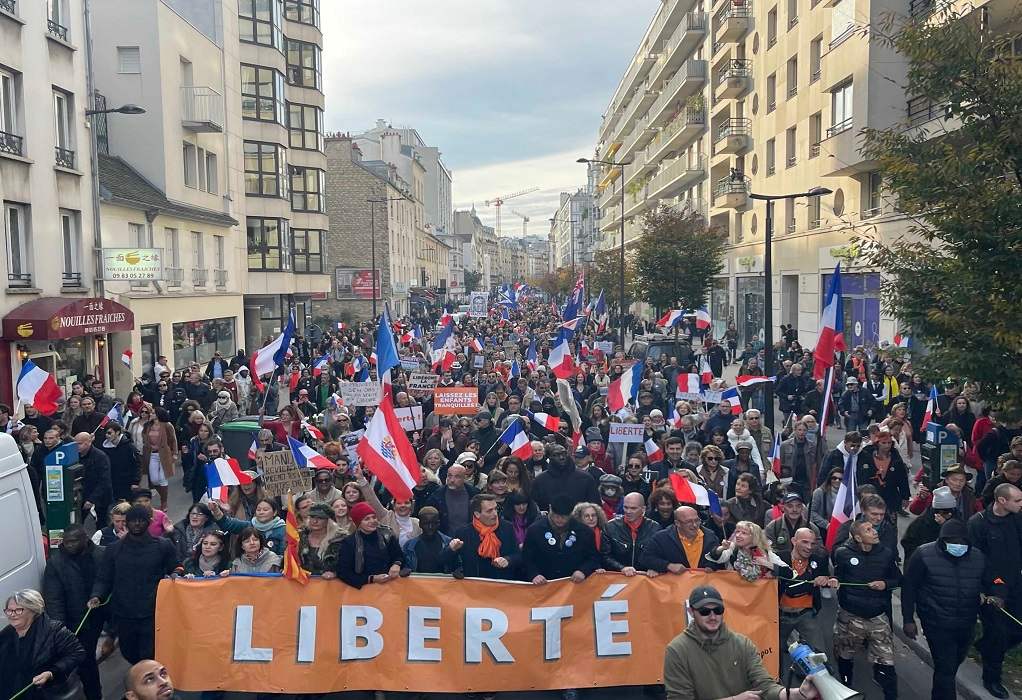 Γαλλία: Σχεδόν 29.000 διαδηλωτές κατά του υγειονομικού πάσου