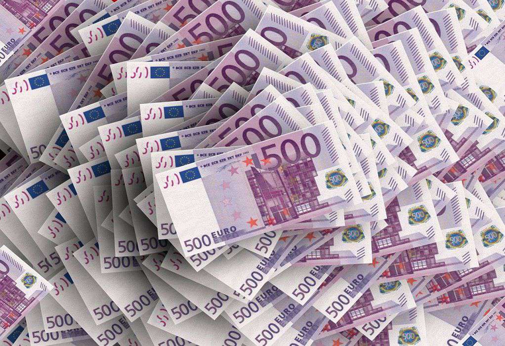 Απάτη «μαμούθ» με θύματα επιχειρηματίες και εφοπλιστές – Πώς ο δράστης απέσπασε πάνω από 16 εκατ. ευρώ