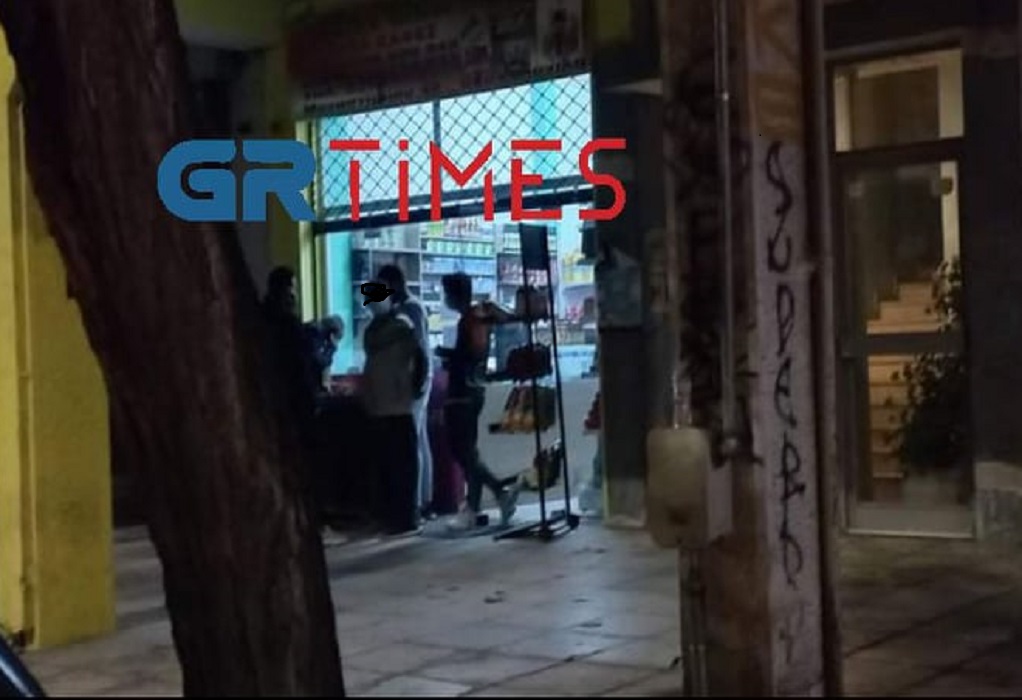 Θεσσαλονίκη: Επιτέθηκαν και λήστεψαν υπάλληλο μίνι μάρκετ με μαχαίρια, όπλο και καδρόνια (VIDEO-ΦΩΤΟ)