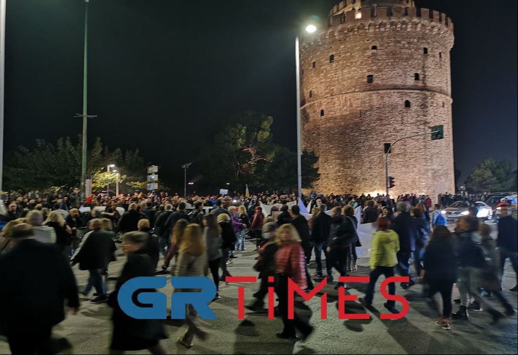 Θεσσαλονίκη: Συγκέντρωση και πορεία κατά της υποχρεωτικότητας των εμβολίων (ΦΩΤΟ – VIDEO)