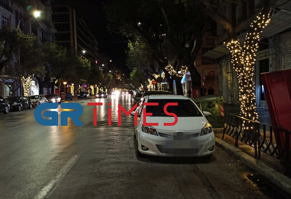 Θεσσαλονίκη: Άναψαν τα λαμπιόνια σε κεντρικούς δρόμους της πόλης (ΦΩΤΟ-VIDEO)