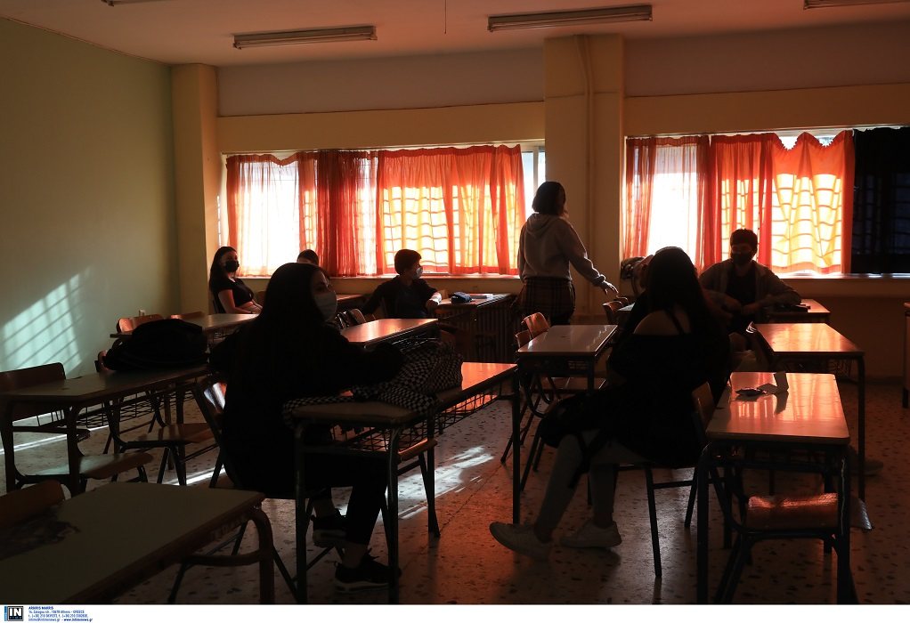 Αγρίνιο: Νέο επεισόδιο σε λύκειο, μαθητές γρονθοκόπησαν καθηγητές (VIDEO)