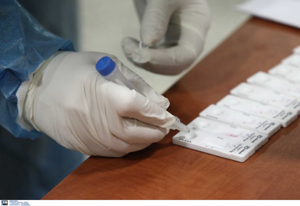 Κορωνοϊός: Γιατί μπορεί το PCR να βγαίνει θετικό και το rapid test αρνητικό