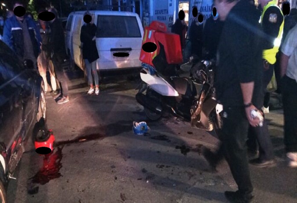 Βόλος: Τροχαίο ατύχημα με σοβαρά τραυματία διανομέα (ΦΩΤΟ)