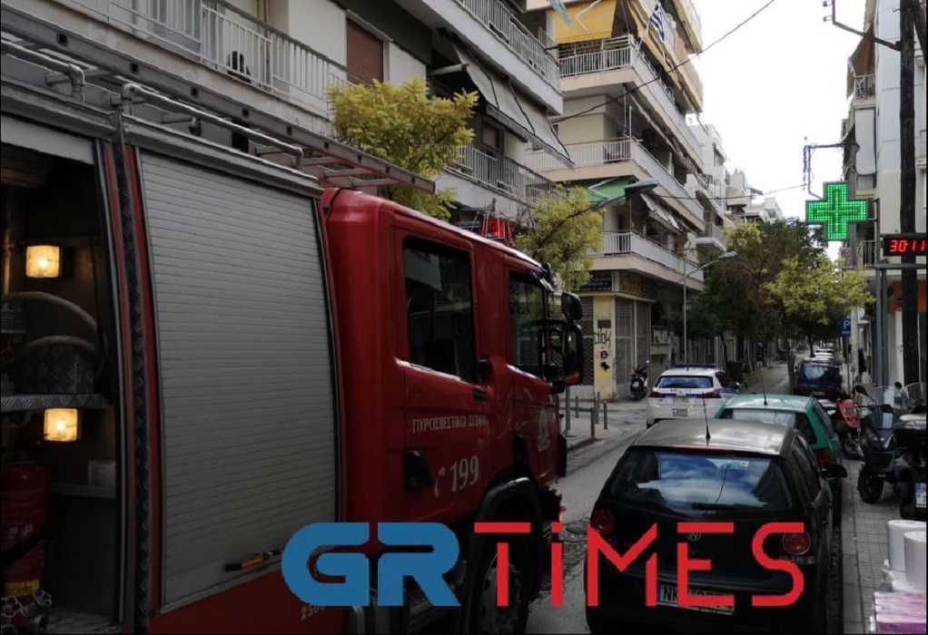 Θεσσαλονίκη: Κινητοποίηση της Πυροσβεστικής για φωτιά σε διαμέρισμα (ΦΩΤΟ-VIDEO)