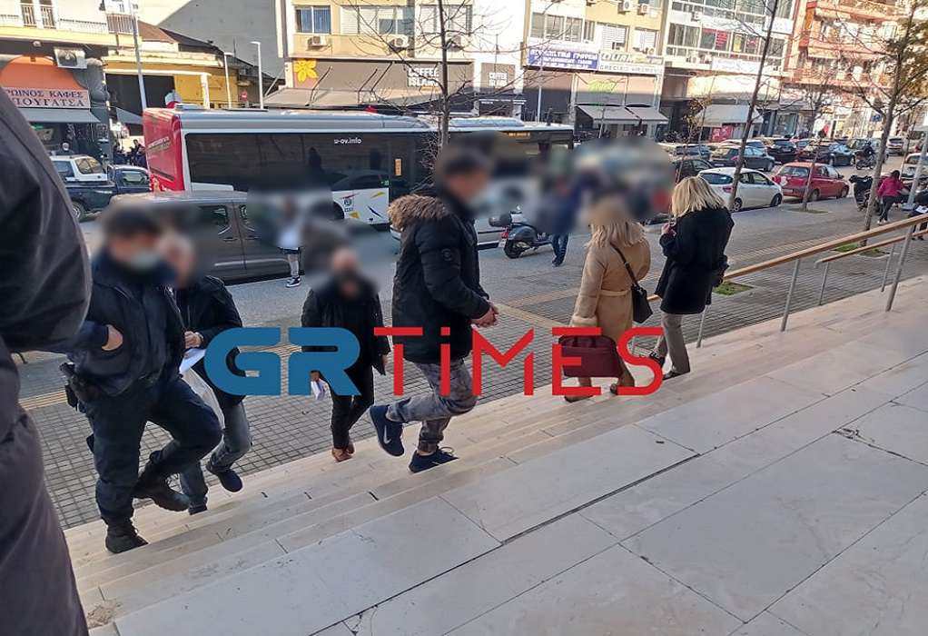 Θεσσαλονίκη: Στον εισαγγελέα ο αρνητής πατέρας για τις μηνύσεις σε εκπαιδευτικούς (ΦΩΤΟ-VIDEO)