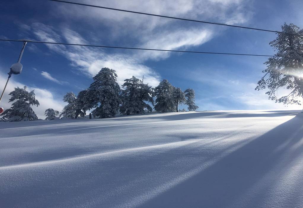 Φανταστικό χιονισμένο τοπίο στη Βασιλίτσα Γρεβενών – Ξεπέρασε τα 30 εκατοστά το χιόνι (ΦΩΤΟ)