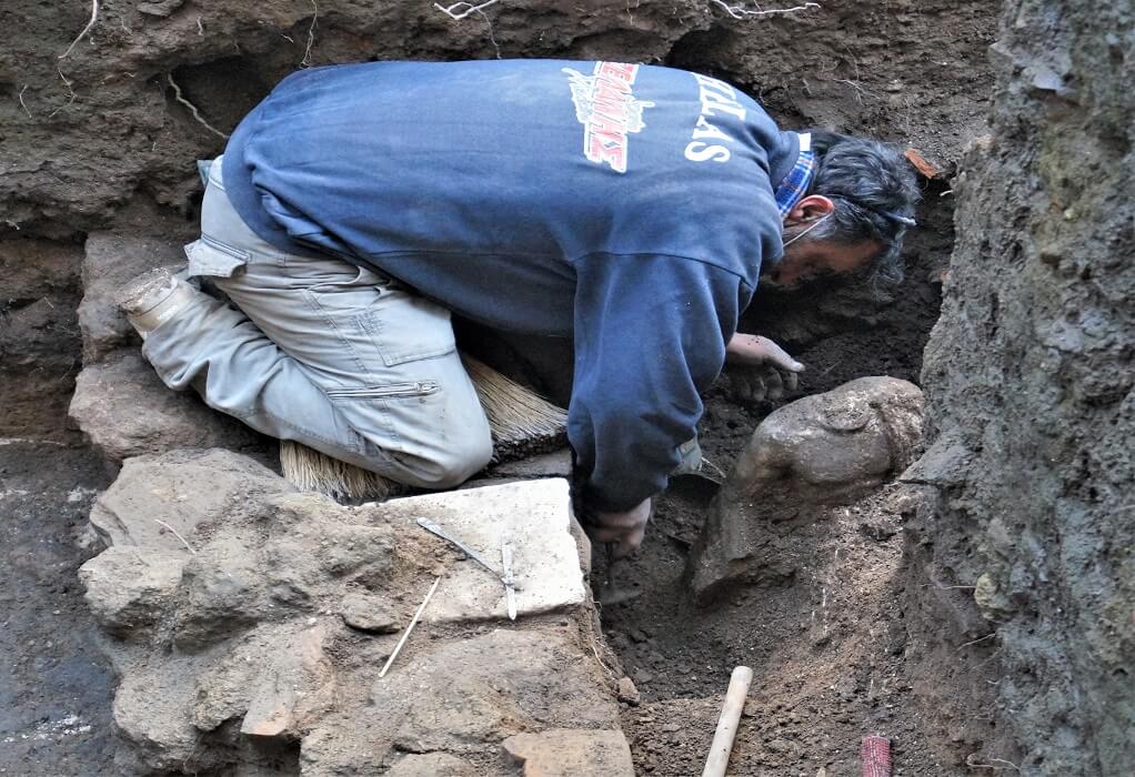 Βέροια: Άγαλμα των αυτοκρατορικών χρόνων αποκαλύφθηκε σε ανασκαφή (ΦΩΤΟ)