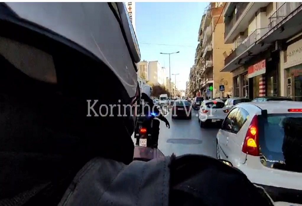 Θεσσαλονίκη: Αστυνομικοί μετέφεραν σε 3 λεπτά γυναίκα στο νοσοκομείο (VIDEO)