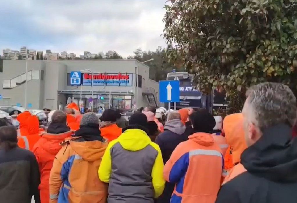 Kavala Oil: Νέα ένταση μεταξύ εργαζομένων και ΜΑΤ (VIDEO)