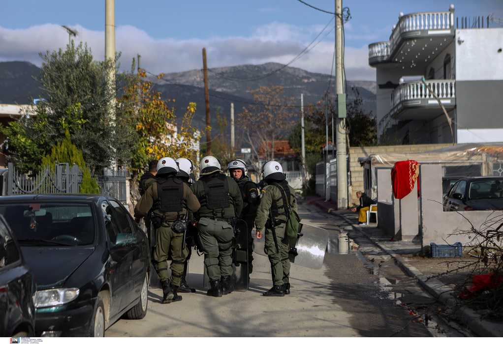 Επτά συλλήψεις έπειτα από αστυνομική επιχείρηση στο Ζεφύρι (ΦΩΤΟ)