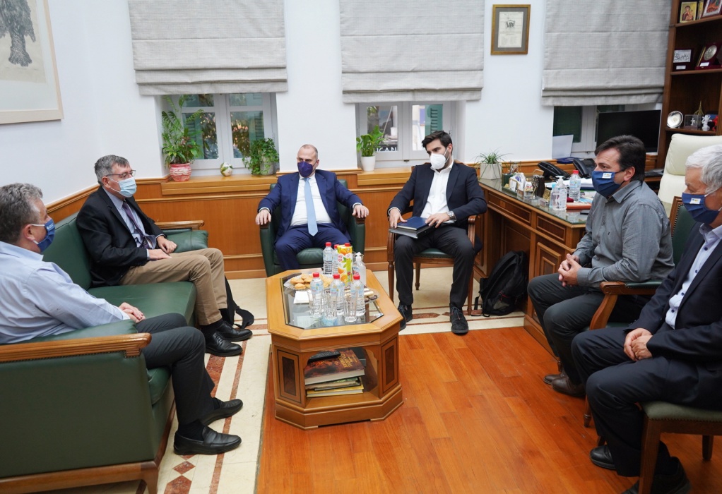 Συνάντηση υφυπουργού Υποδομών με τον Περιφερειάρχη Κρήτης για τον ΒΟΑΚ στην Κρήτη
