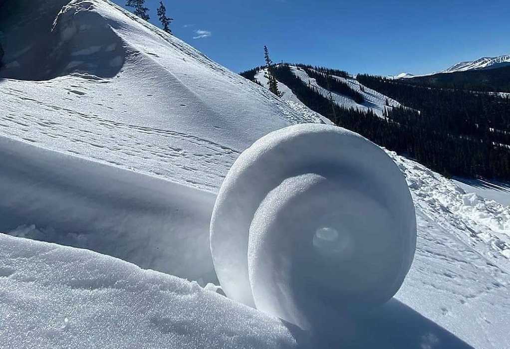 «Κύλινδροι χιονιού»: Ο Σάκης Αρναούτογλου εξηγεί το εντυπωσιακό φυσικό φαινόμενο (ΦΩΤΟ)