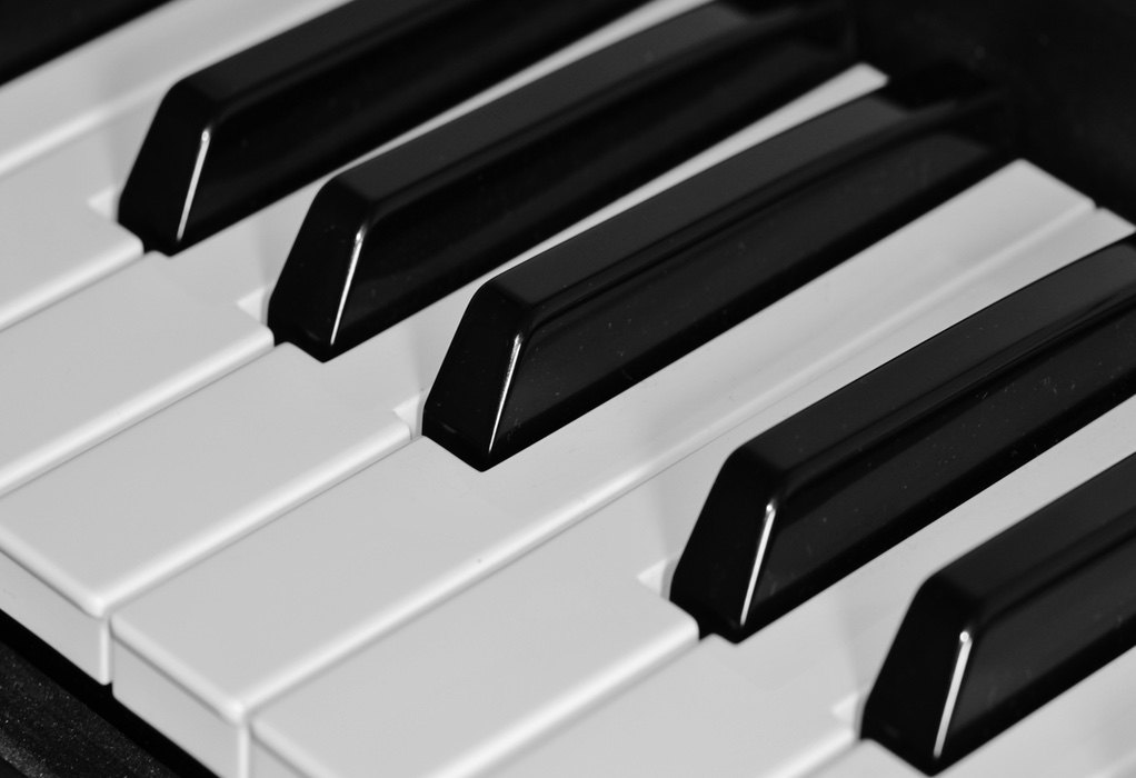 Το ΑΣΕΠ δωρίζει ηλεκτρικά πιάνα σε Μουσικά Σχολεία