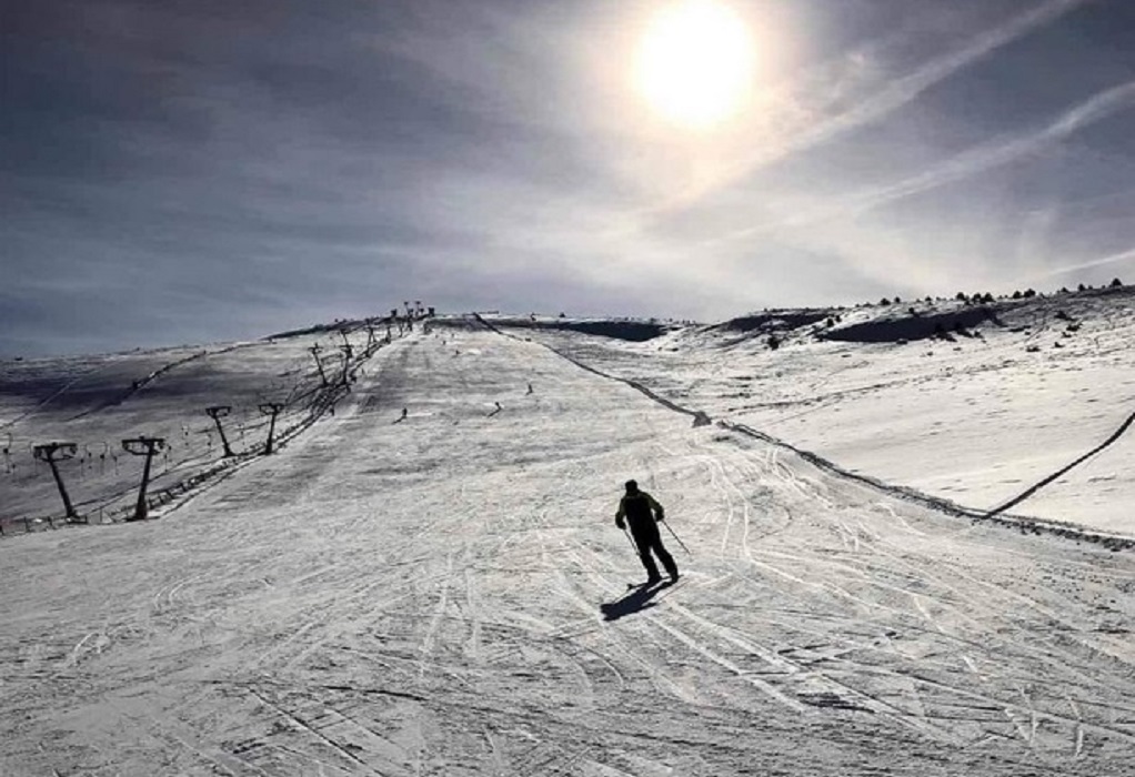 «Βούλιαξε» από κόσμο το χιονοδρομικό κέντρο Σελίου (ΦΩΤΟ)