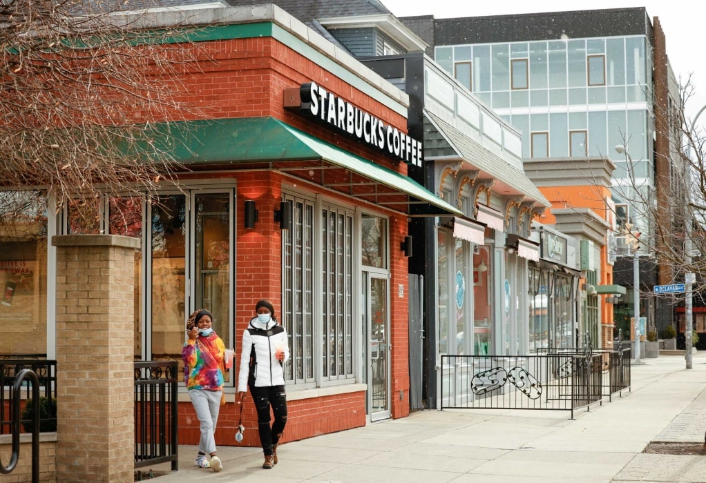 ΗΠΑ: Για πρώτη φορά, οι εργαζόμενοι σε ένα καφέ Starbucks ψήφισαν υπέρ της ίδρυσης σωματείου