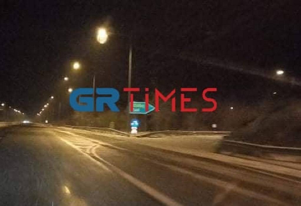 Θεσσαλονίκη: Χιονίζει στα ορεινά – Ποιοι δρόμοι έκλεισαν (VIDEO-ΦΩΤΟ)