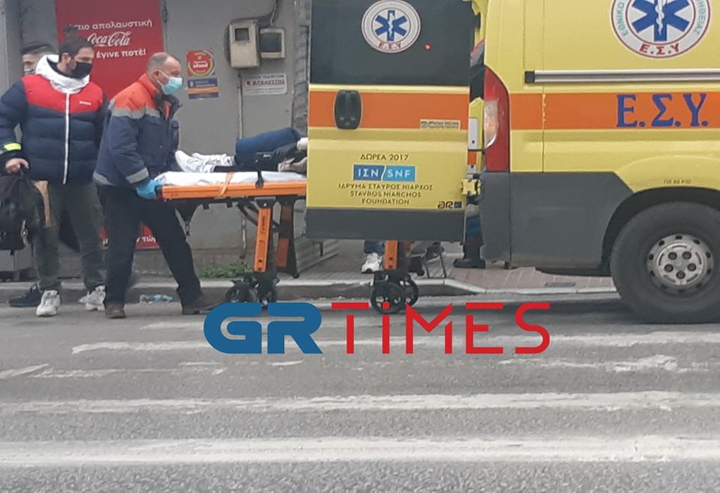 Θεσσαλονίκη: Γυναίκα τραυματίστηκε πέφτοντας από μηχανάκι στο κέντρο (ΦΩΤΟ-VIDEO)