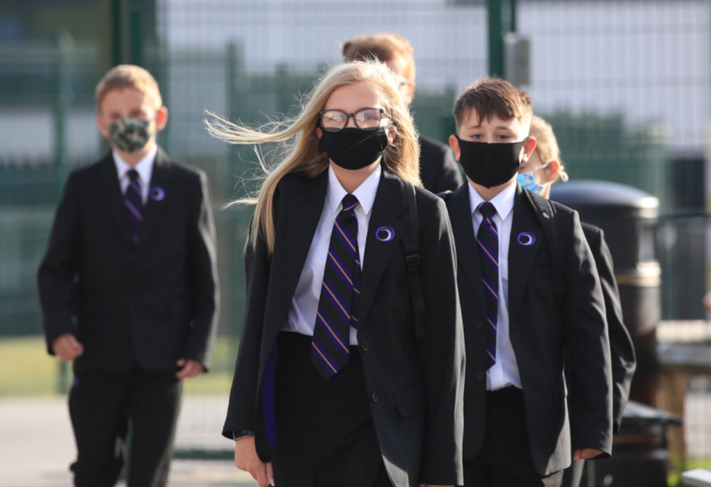 Αγγλία: Χρήση μάσκας από τους μαθητές  στα σχολεία