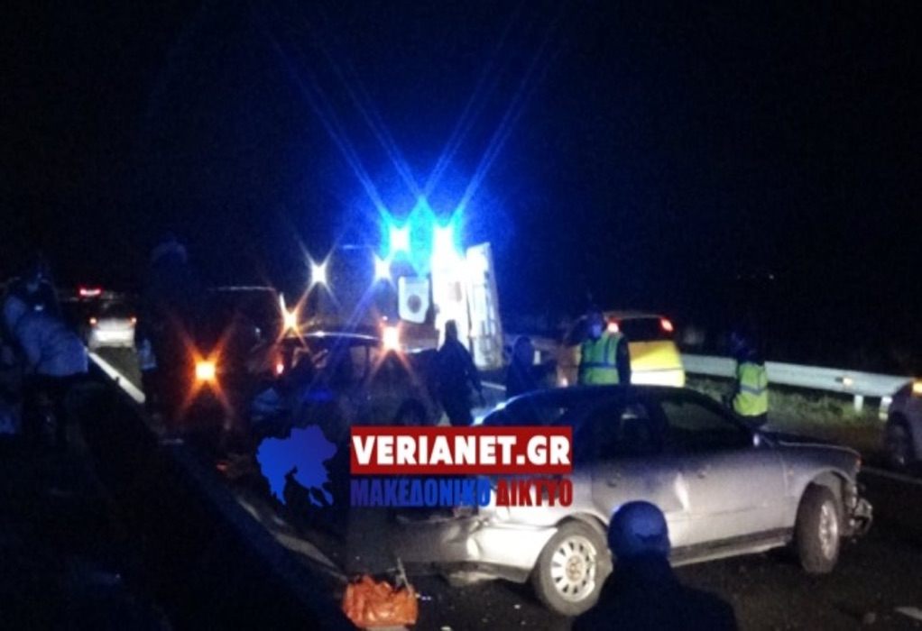 Βέροια: Καραμπόλα τριών αυτοκινήτων στην Εγνατία Οδό – Τρεις τραυματίες (ΦΩΤΟ)