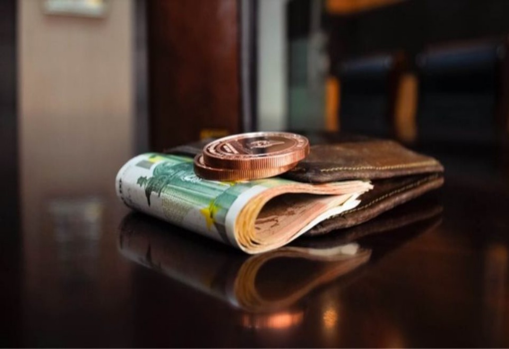 Κατώτατος μισθός: Αυξάνεται στα 780 ευρώ από σήμερα – Οι αλλαγές στα επιδόματα