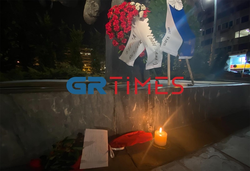 Θεσσαλονίκη: Μια ανθοδέσμη κι ένα γράμμα στο μνημείο Ολοκαυτώματος (ΦΩΤΟ-VIDEO)