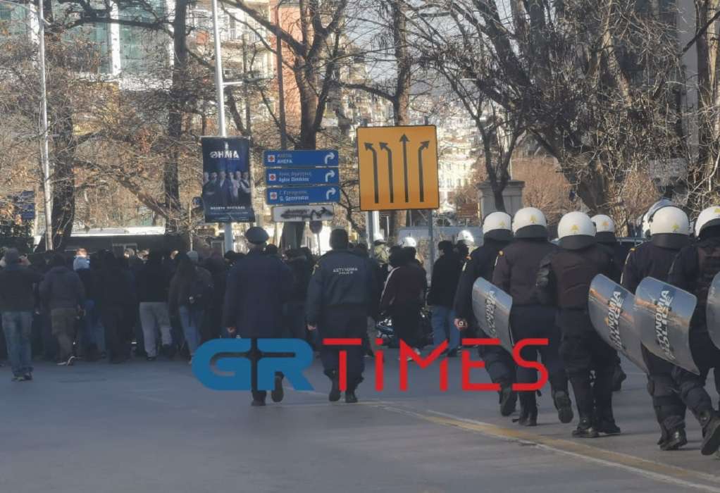 Θεσσαλονίκη: Πορεία αντιεξουσιαστών στο κέντρο της πόλης (ΦΩΤΟ-VIDEO)