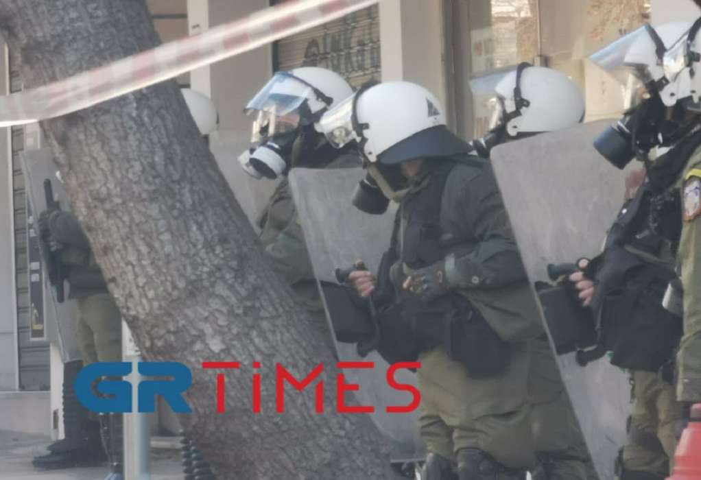 Επεισόδια-Θεσσαλονίκη: 27 συνολικά οι συλλήψεις-Μία κακουργηματική δίωξη για ρίψη μολότοφ