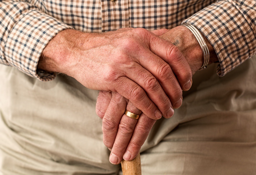 Πώς μπορεί ένας 85χρονος να παρατείνει τη ζωή του-Τι δείχνει έρευνα