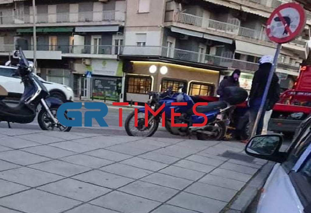 Θεσσαλονίκη: Τροχαίο ατύχημα με μοτοσυκλέτα στο κέντρο της πόλης (ΦΩΤΟ)