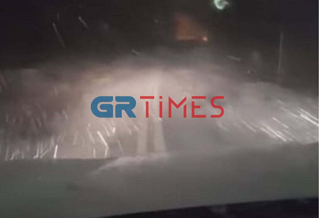 Ο «Διομήδης» πλησιάζει Θεσσαλονίκη: Πυκνό χιόνι στο Λιβάδι Θέρμης (ΦΩΤΟ)
