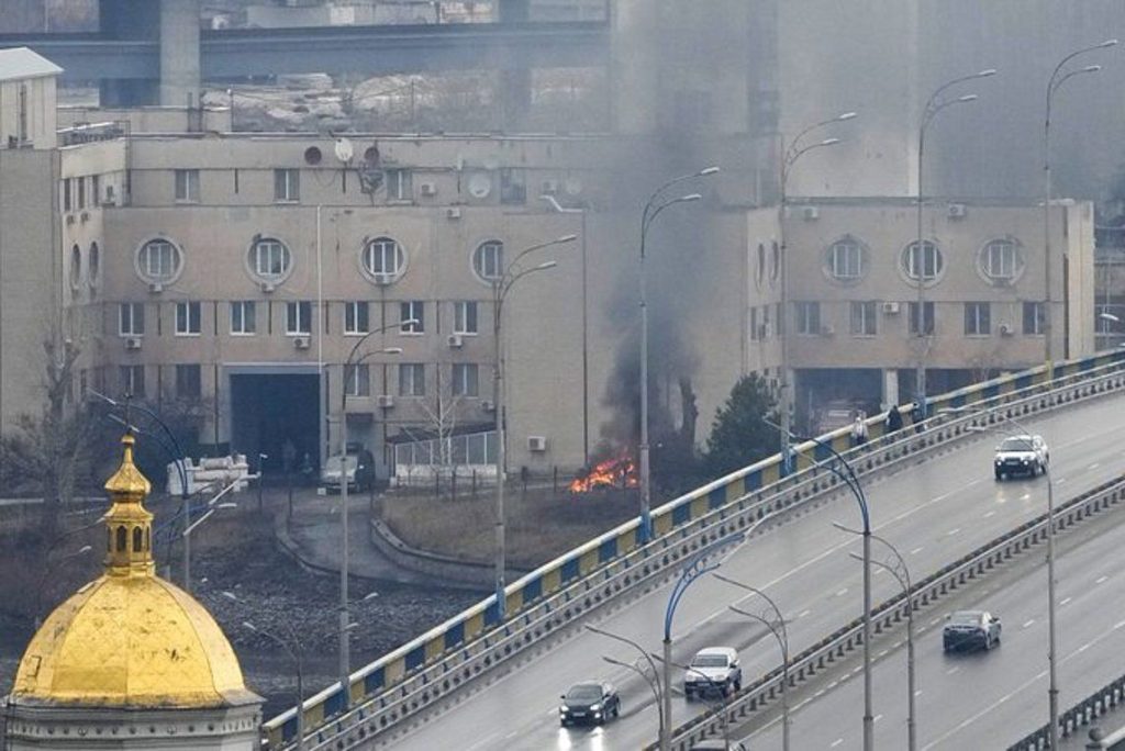 Πόλεμος στην Ουκρανία: Ξεκίνησε η επίθεση στο Κίεβο (VIDEO)