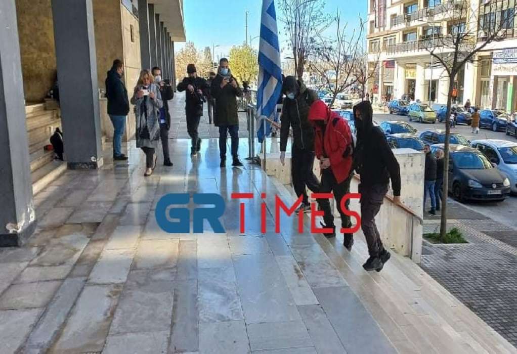 Θεσσαλονίκη: Αφέθηκαν ελεύθεροι οι δύο συνδεσμίτες του Άρη και του ΠΑΟΚ
