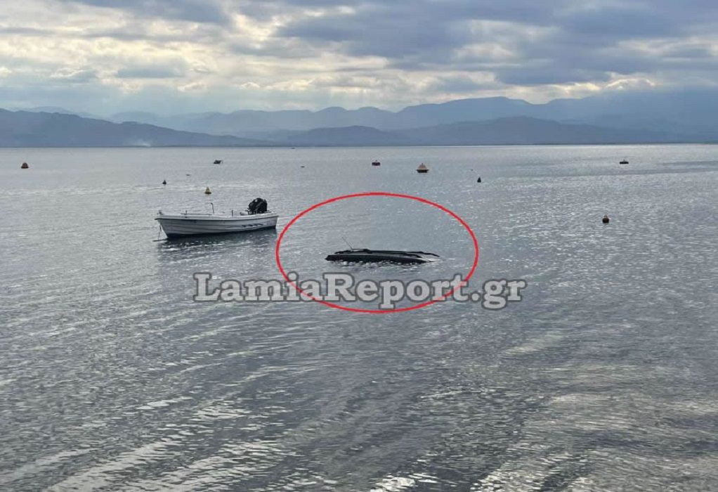 Φθιώτιδα: Αυτοκίνητο έπεσε στη θάλασσα – Πώς σώθηκε ο οδηγός (VIDEO)