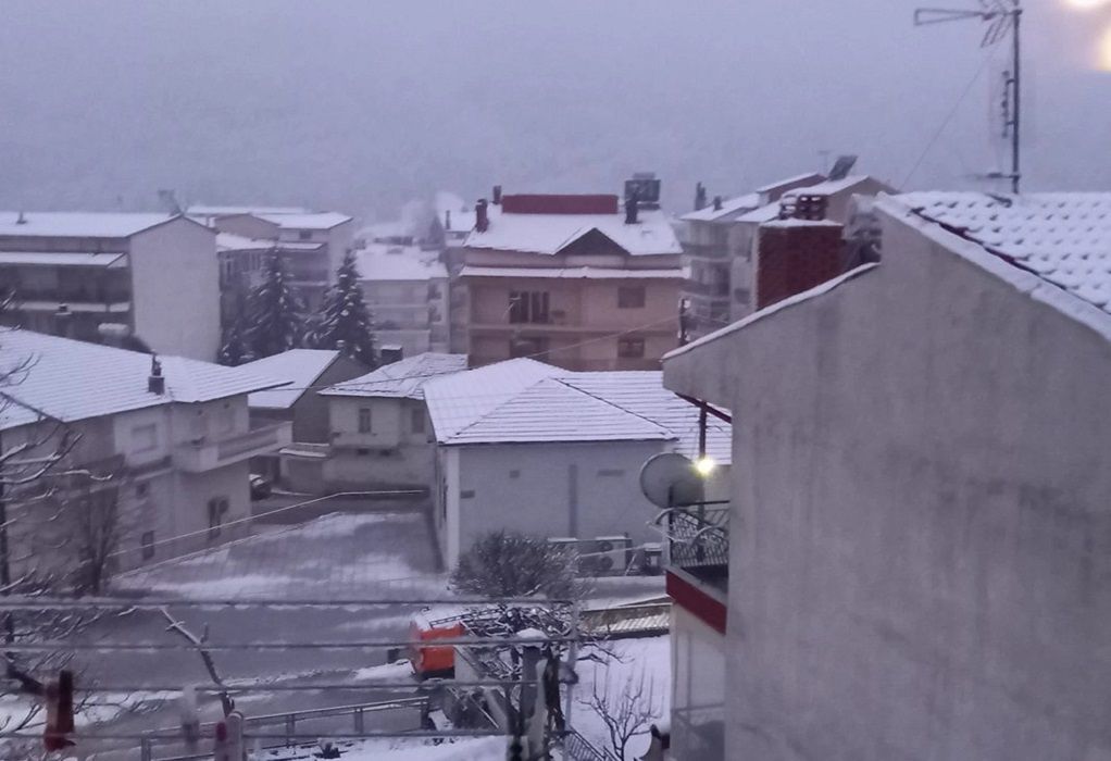 Kακοκαιρία Barbara: Ξεκίνησε η επέλαση του χιονιά από τη Δυτική Μακεδονία (VIDEO)