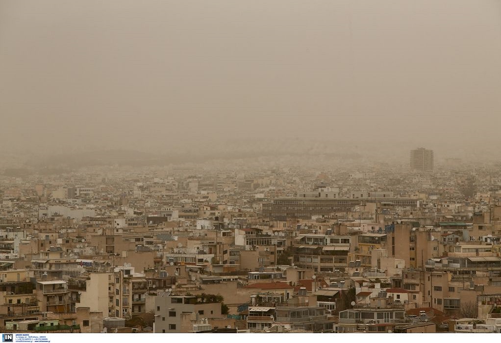 Καιρός: Ασυνήθιστο πενθήμερο με αφρικανική σκόνη – Λασποβροχές και περιορισμένη ορατότητα (VIDEO)