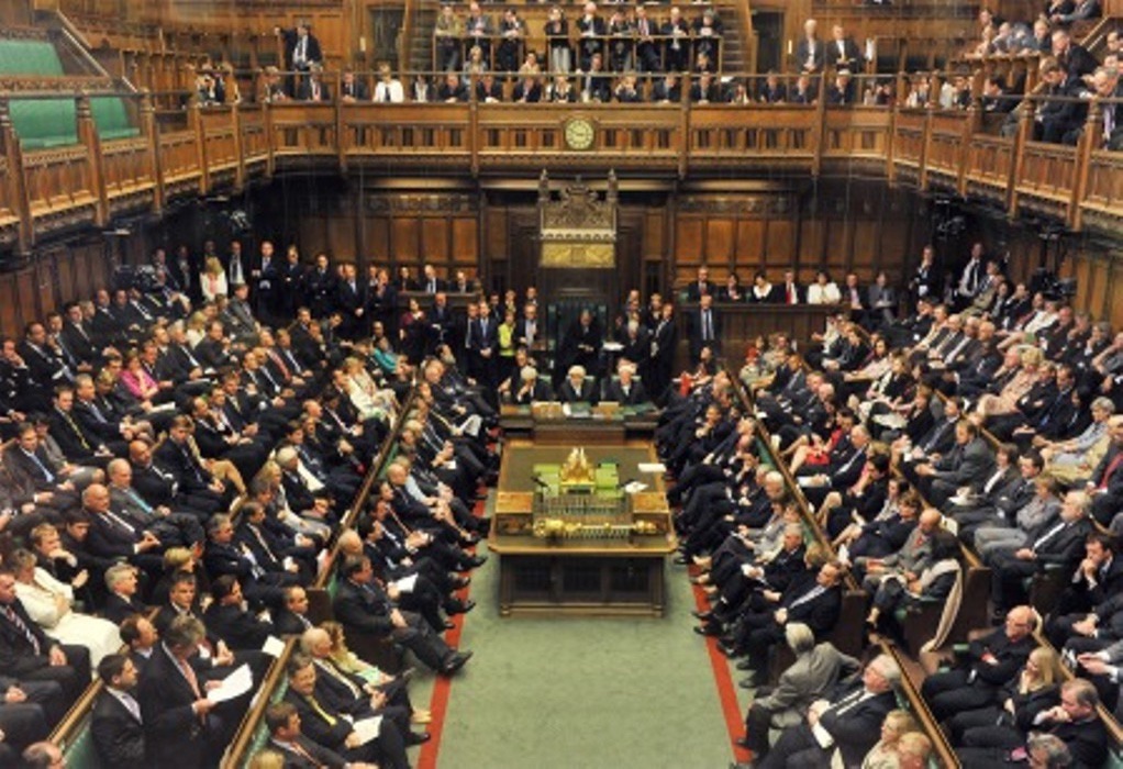 Βρετανία: Οκτώ στους δέκα αποδοκιμάζουν την κυβέρνηση, εννέα στους δέκα διαφωνούν με την οικονομική πολιτική 