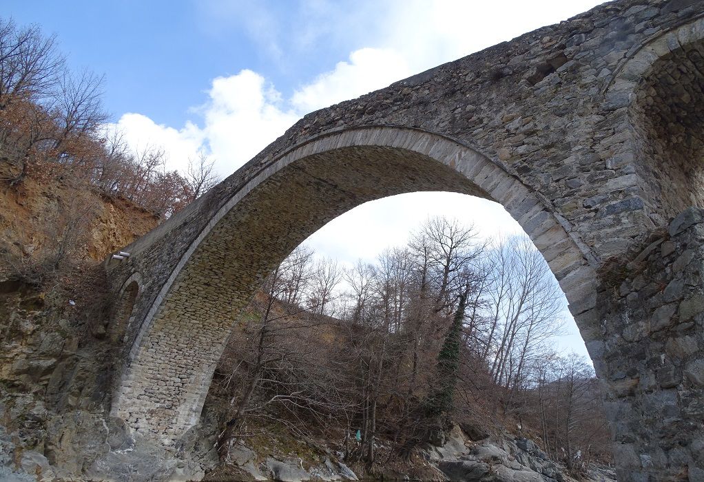 Ξάνθη: Έκκληση αγωνίας για ιστορική γέφυρα που αντιμετωπίζει κίνδυνο κατάρρευσης (ΦΩΤΟ)