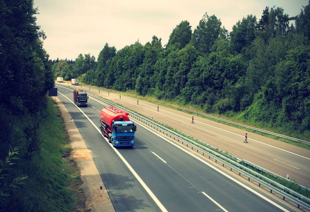 Πάσχα: Απαγόρευση κυκλοφορίας φορτηγών άνω των 3,5 τόνων